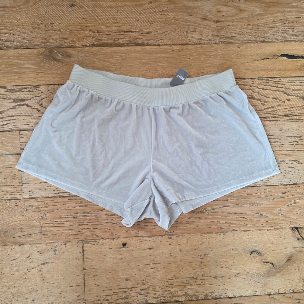 NWT Aerie Velour Silver Gray Women's Soft Shorts loungewear comfy